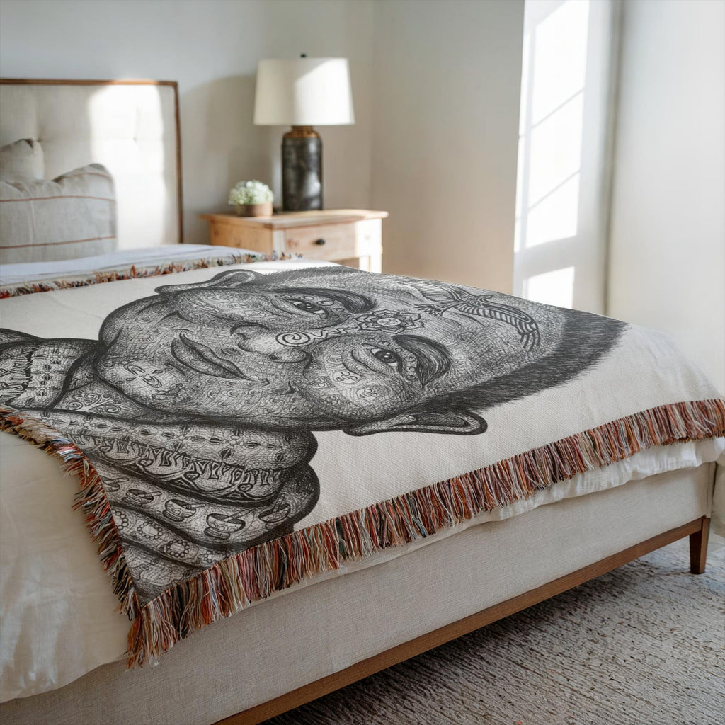 the-wisdom-keeper-of-mindfulness-black-white-woven-blanket – Wisdom Keepers
