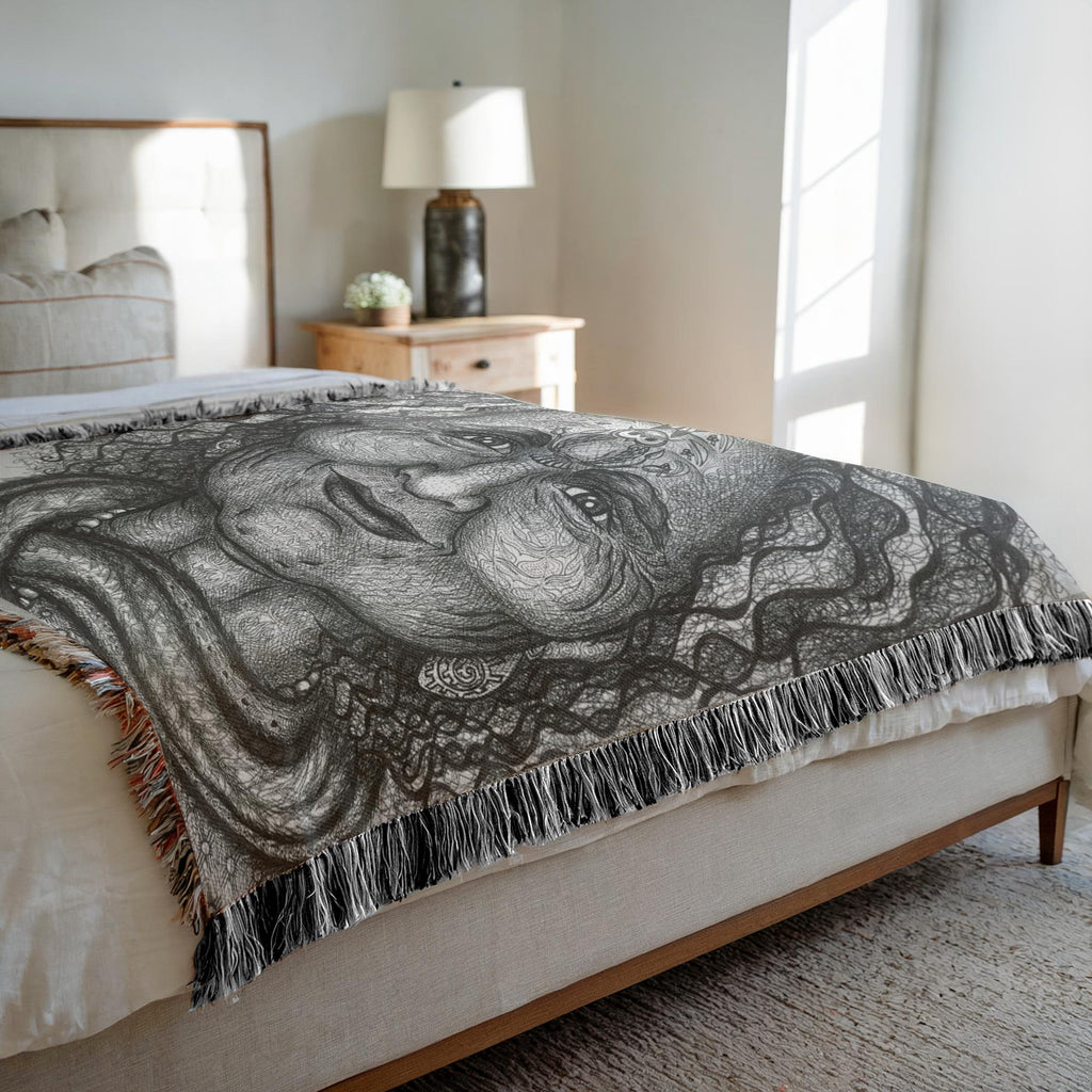 the-wisdom-keeper-of-resourcefulness-wisdom-black-white-woven-blanket – Wisdom Keepers