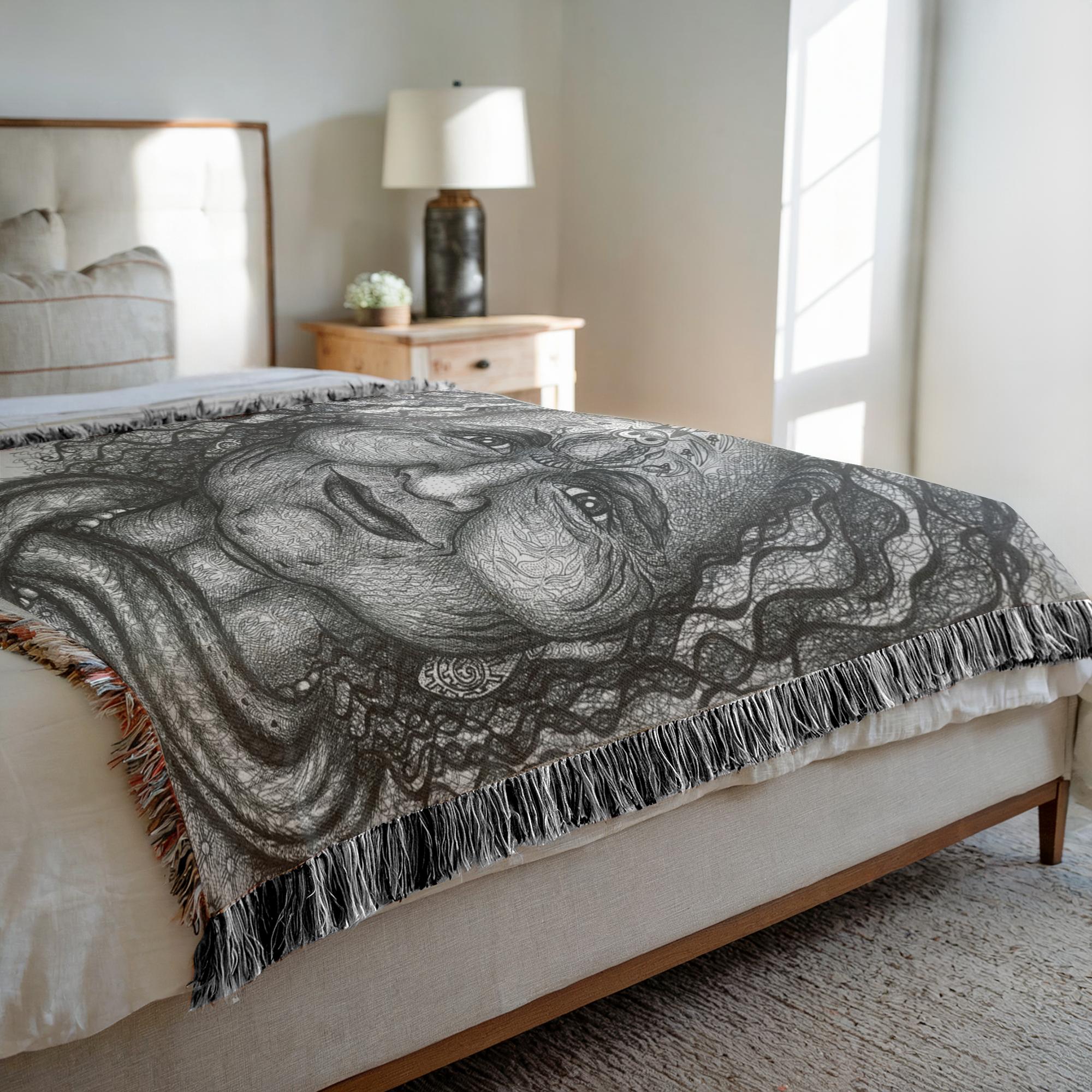 the-wisdom-keeper-of-resourcefulness-wisdom-black-white-woven-blanket – Wisdom Keepers