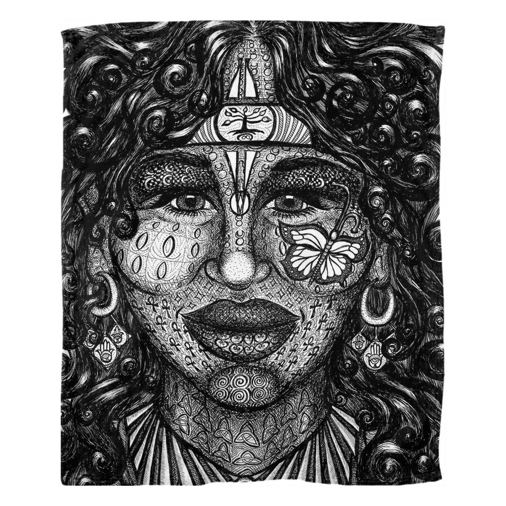 the-wisdom-keeper-of-determination-black-white-fleece-blanket – Wisdom Keepers