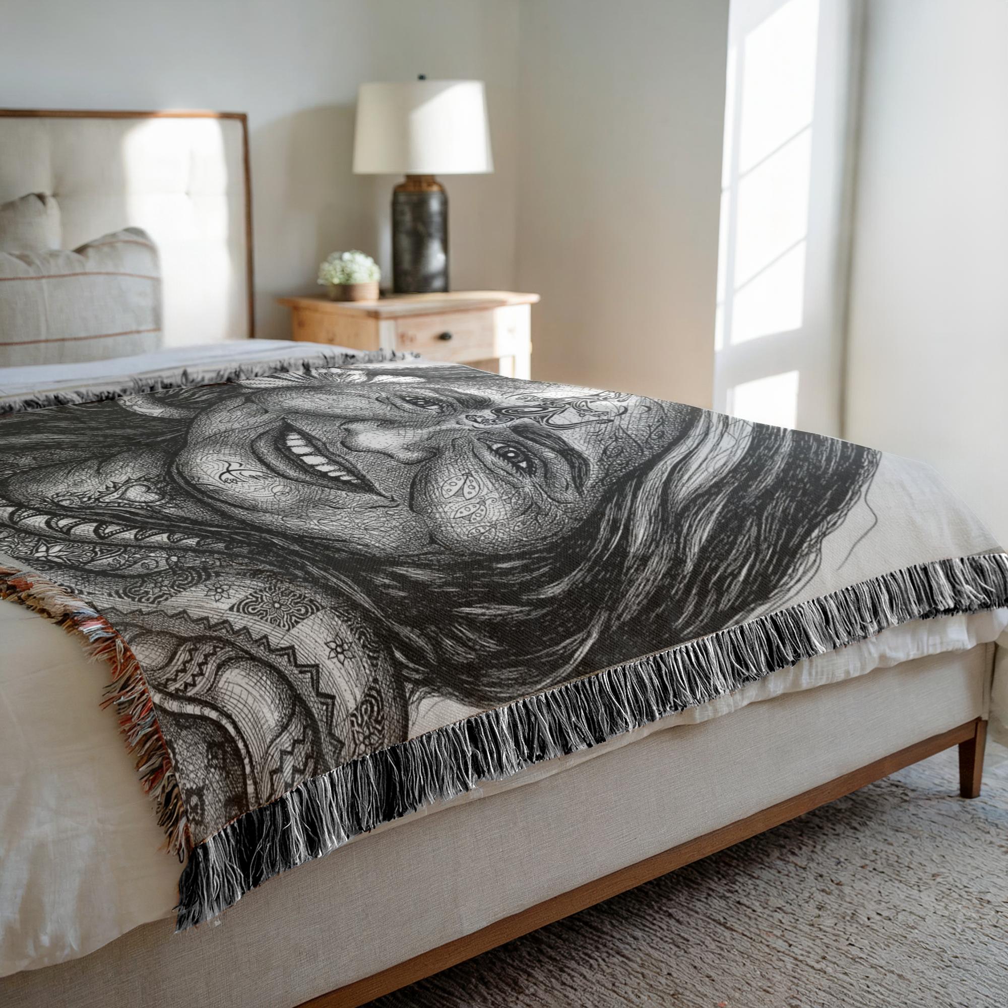 the-wisdom-keeper-of-delight-black-white-woven-blanket – Wisdom Keepers
