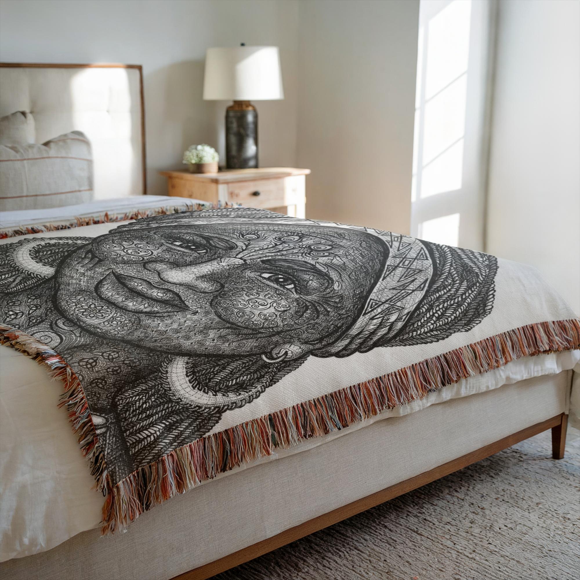 WK8_Black_White_Woven_Blanket_50x60