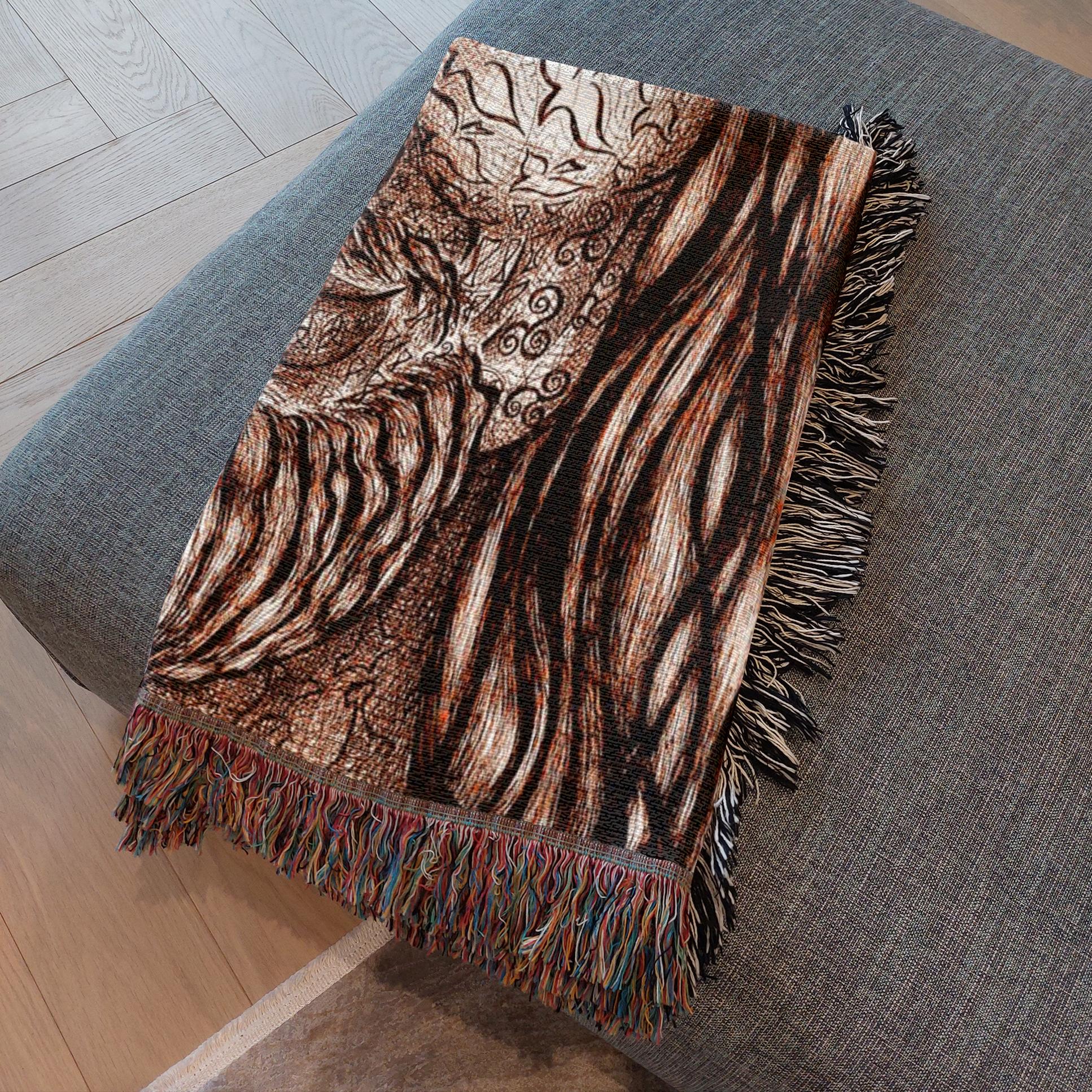 the-wisdom-keeper-of-authority-brown-white-woven-blanket – Wisdom Keepers