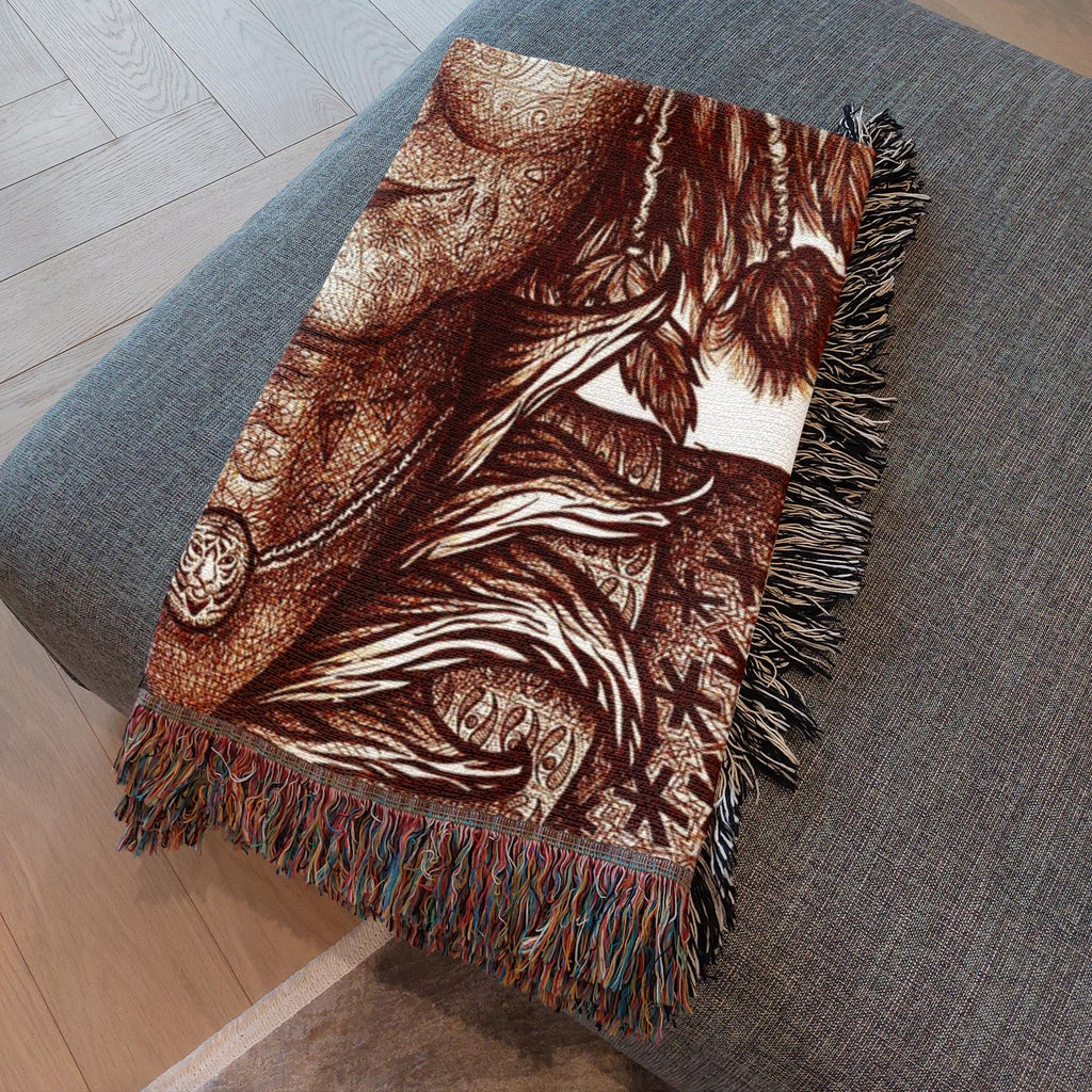 the-wisdom-keeper-of-integrity-brown-white-woven-blanket – Wisdom Keepers