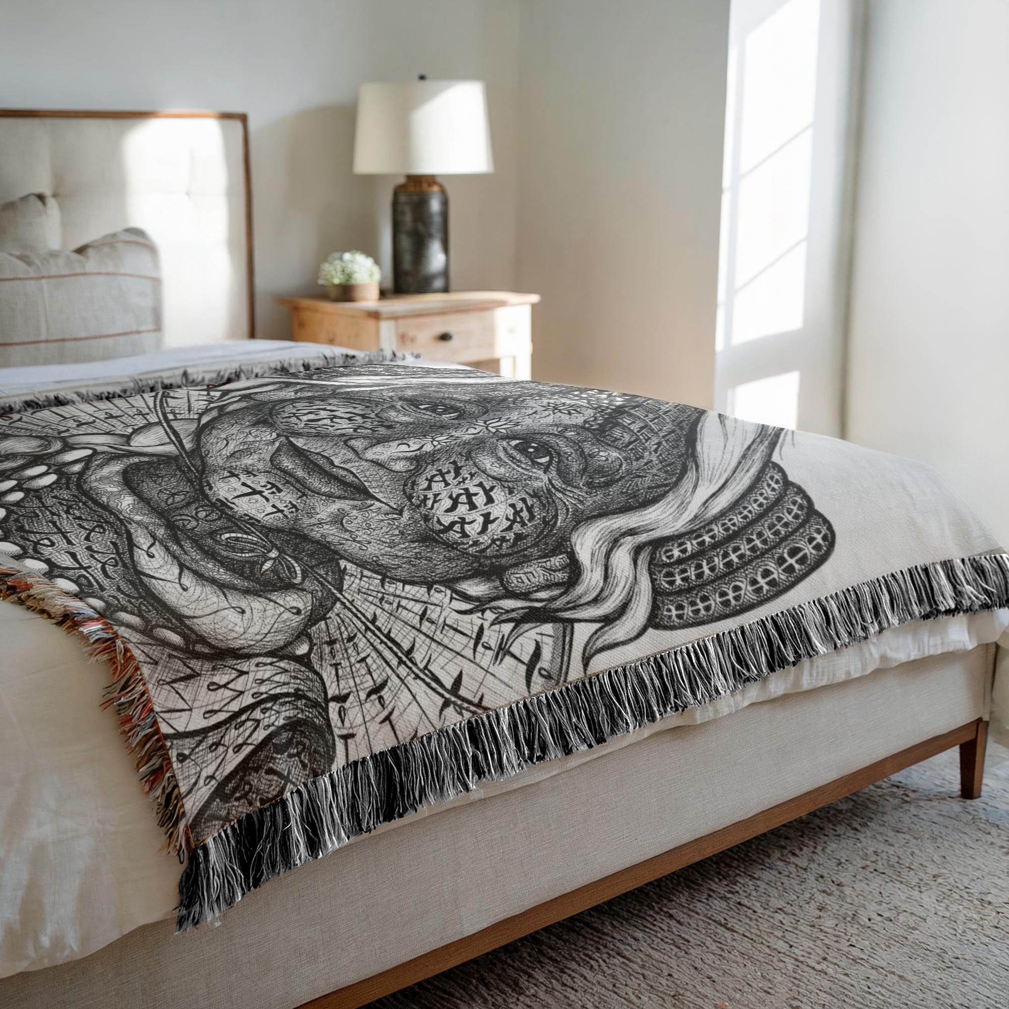 the-wisdom-keeper-of-inspiration-black-white-woven-blanket – Wisdom Keepers