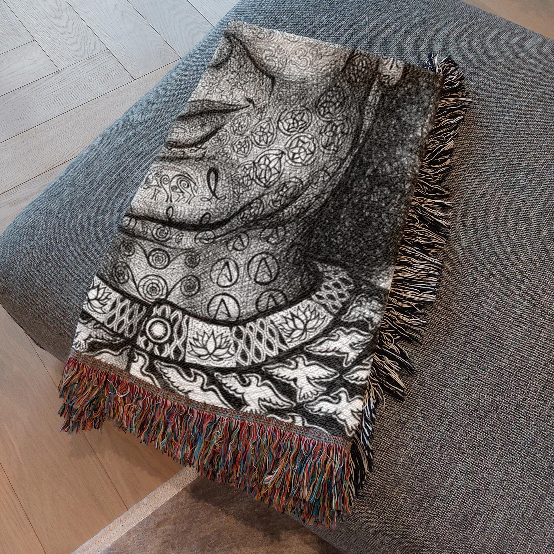 the-wisdom-keeper-of-aspiration-black-white-woven-blanket – Wisdom Keepers