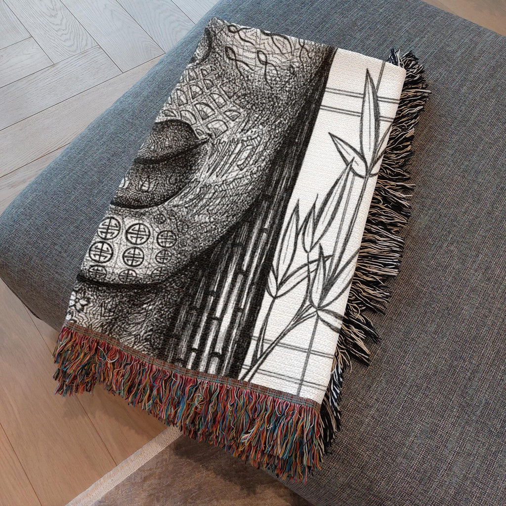 the-wisdom-keeper-of-naturalness-black-white-woven-blanket – Wisdom Keepers