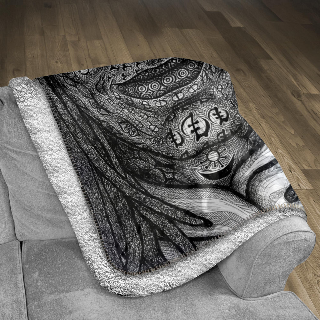 the-wisdom-keeper-of-dynamism-black-white-fleece-sherpa-blanket – Wisdom Keepers