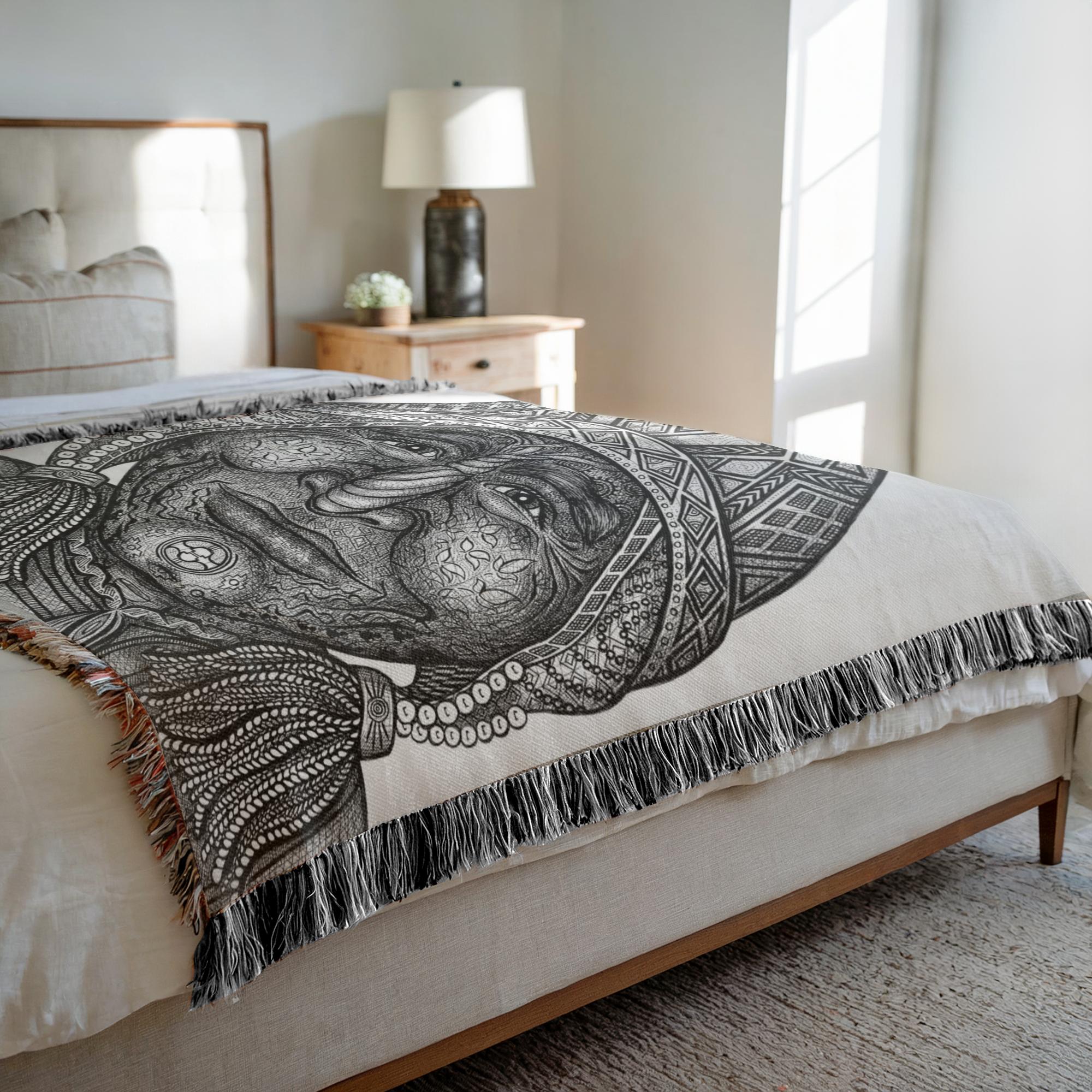the-wisdom-keeper-of-preservation-black-white-woven-blanket – Wisdom Keepers