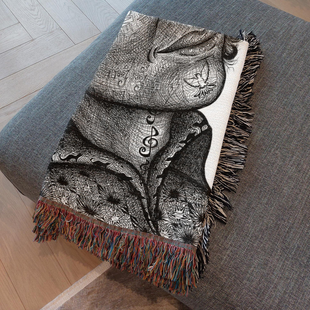 the-wisdom-keeper-of-enrichment-black-white-woven-blanket – Wisdom Keepers