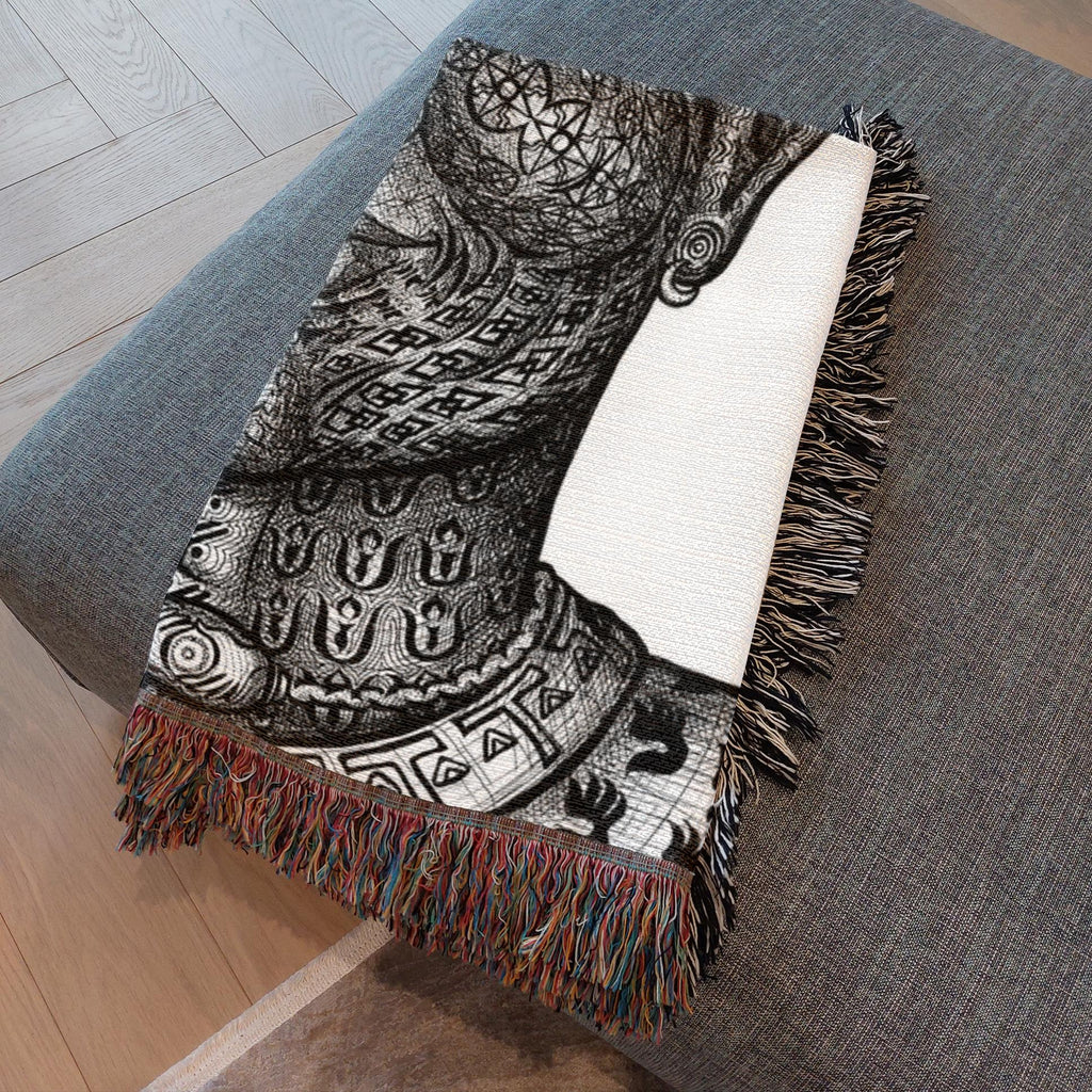 the-wisdom-keeper-of-humanity-black-white-woven-blanket – Wisdom Keepers