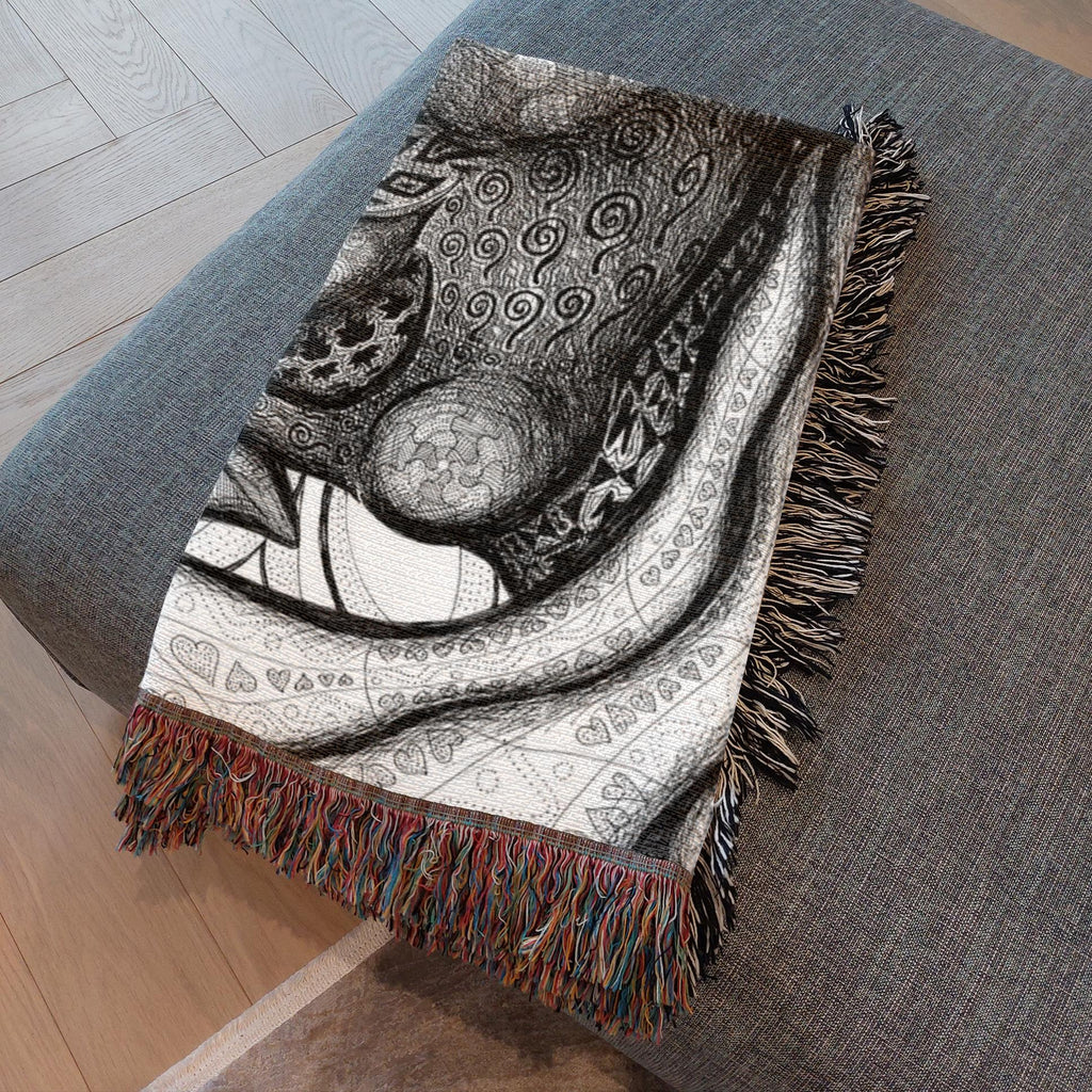 the-wisdom-keeper-of-totality-black-white-woven-blanket – Wisdom Keepers