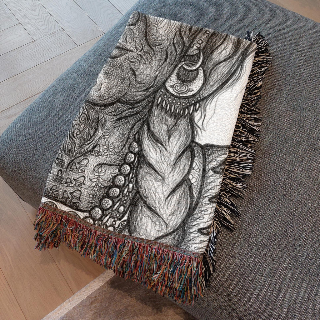 the-wisdom-keeper-of-guidance-black-white-woven-blanket – Wisdom Keepers