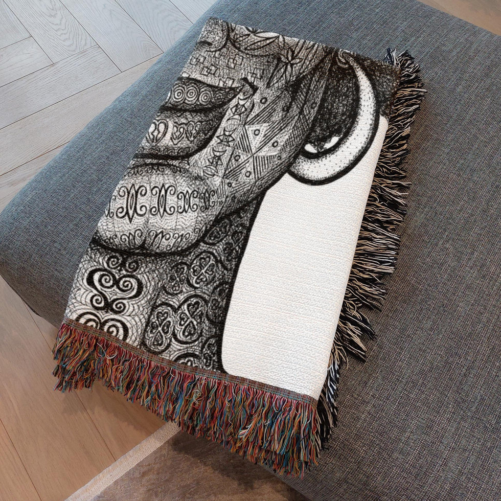 the-wisdom-keeper-of-freshness-beauty-black-white-woven-blanket – Wisdom Keepers