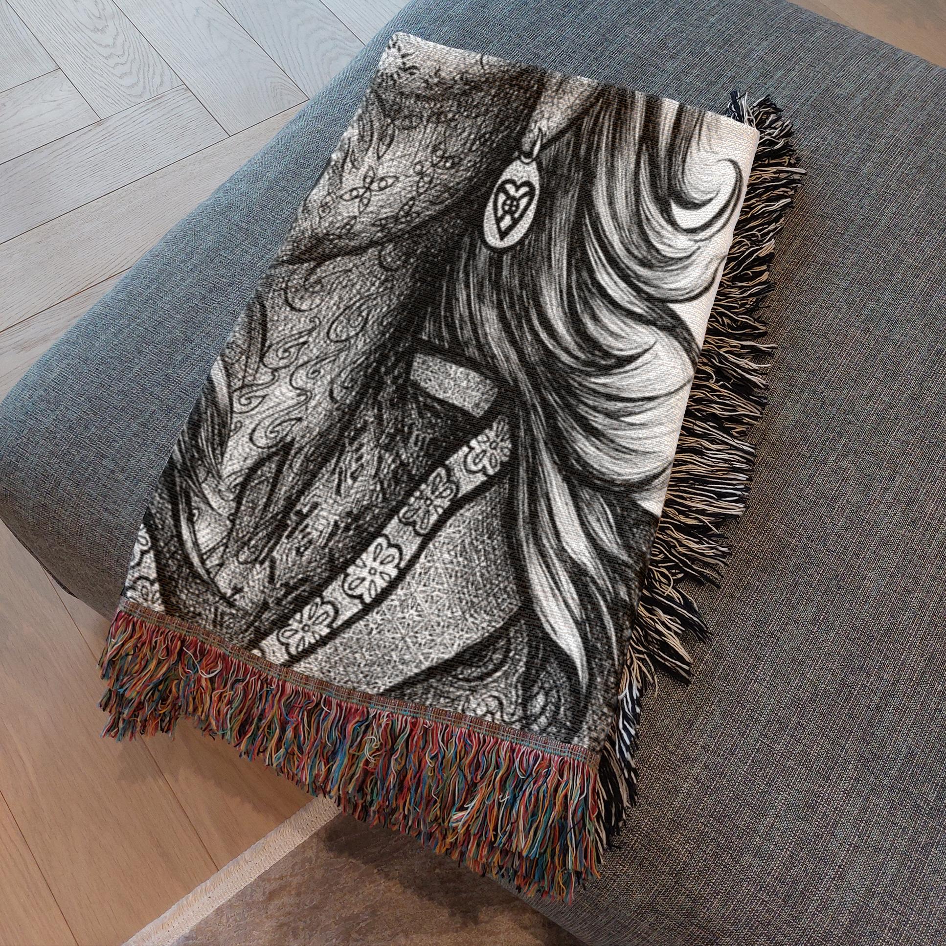 the-wisdom-keeper-of-commitment-devotion-black-white-woven-blanket – Wisdom Keepers