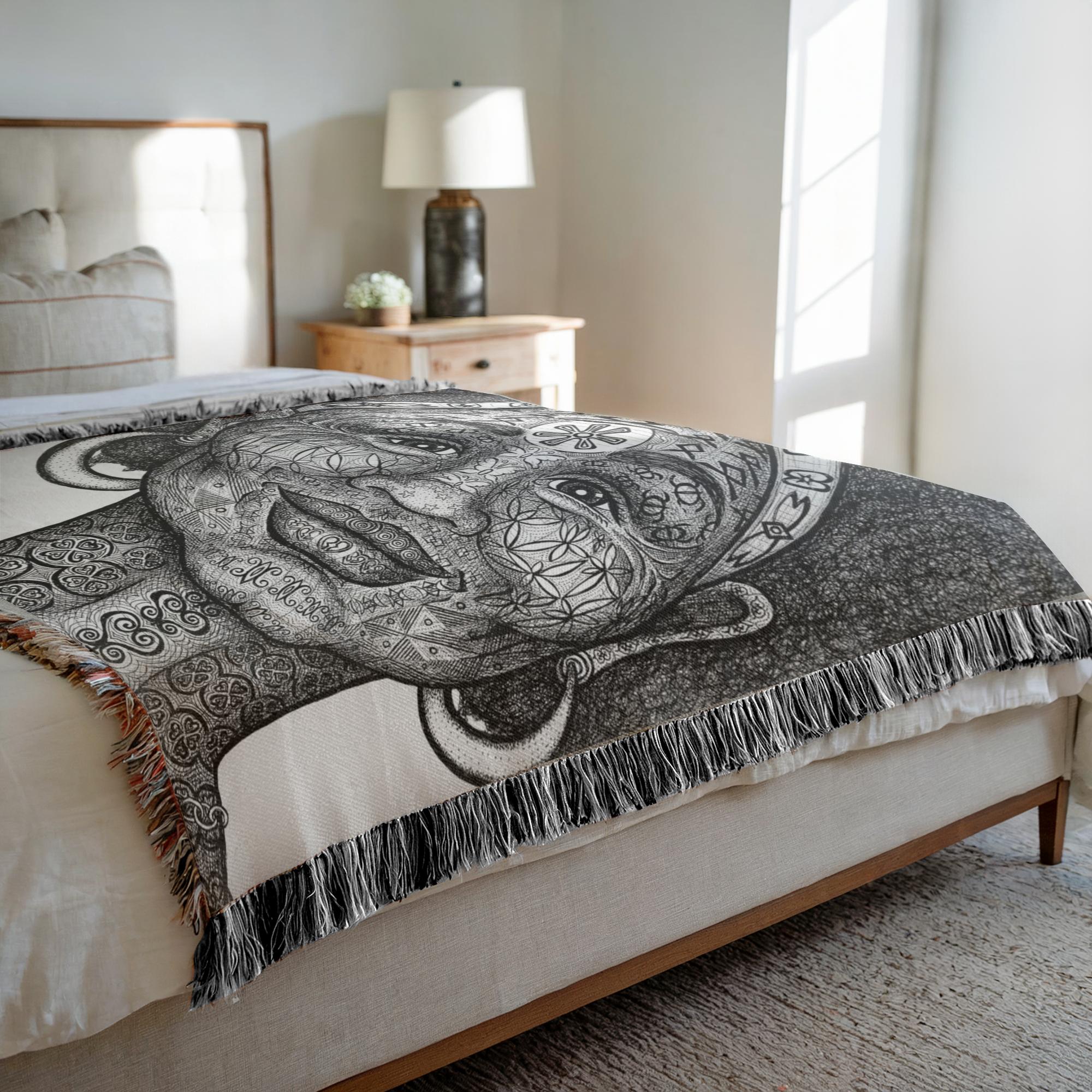 the-wisdom-keeper-of-freshness-beauty-black-white-woven-blanket – Wisdom Keepers