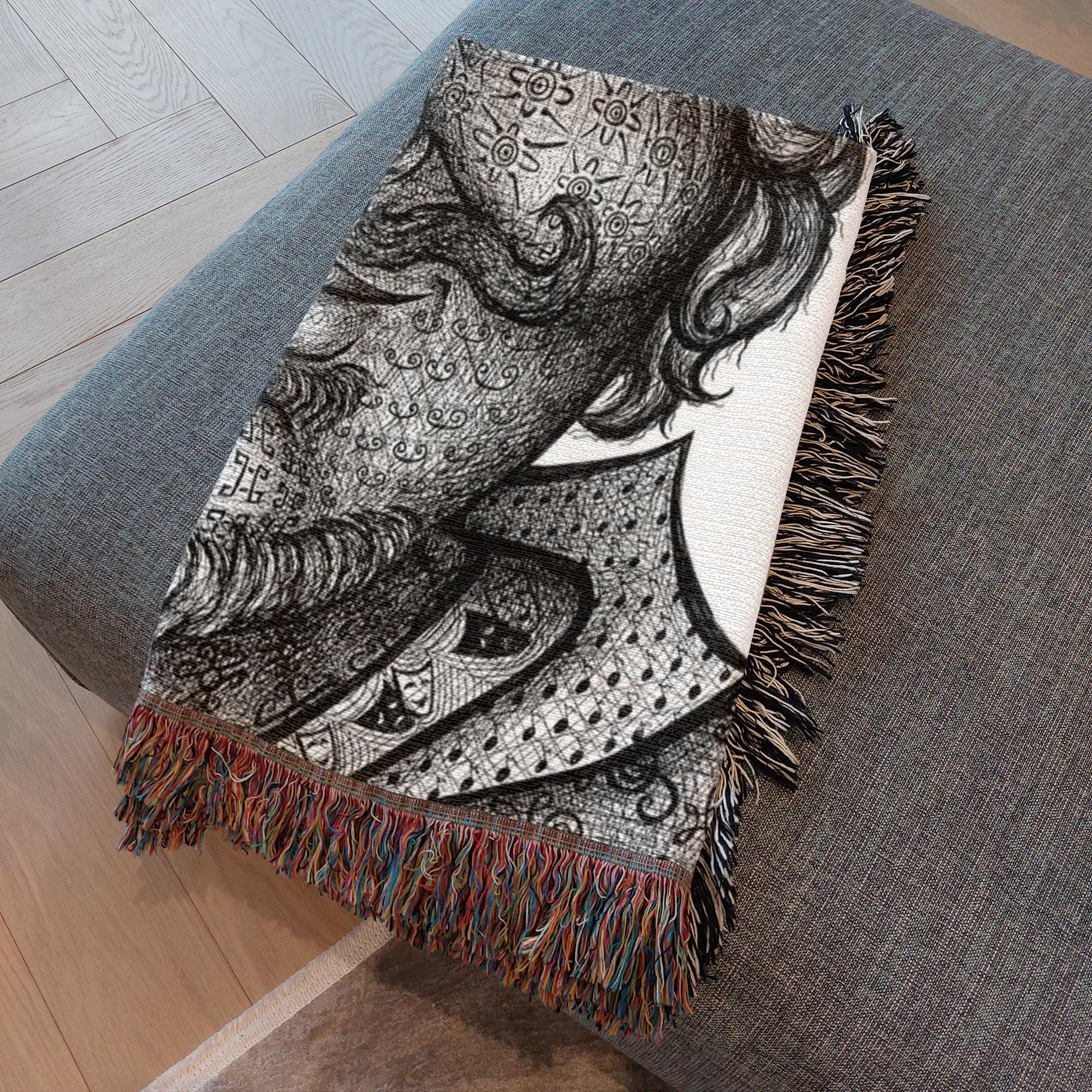 the-wisdom-keeper-of-artfulness-black-white-woven-blanket – Wisdom Keepers