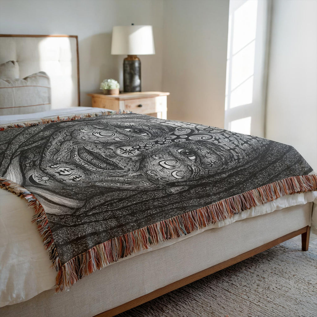 the-wisdom-keeper-of-dynamism-black-white-woven-blanket – Wisdom Keepers