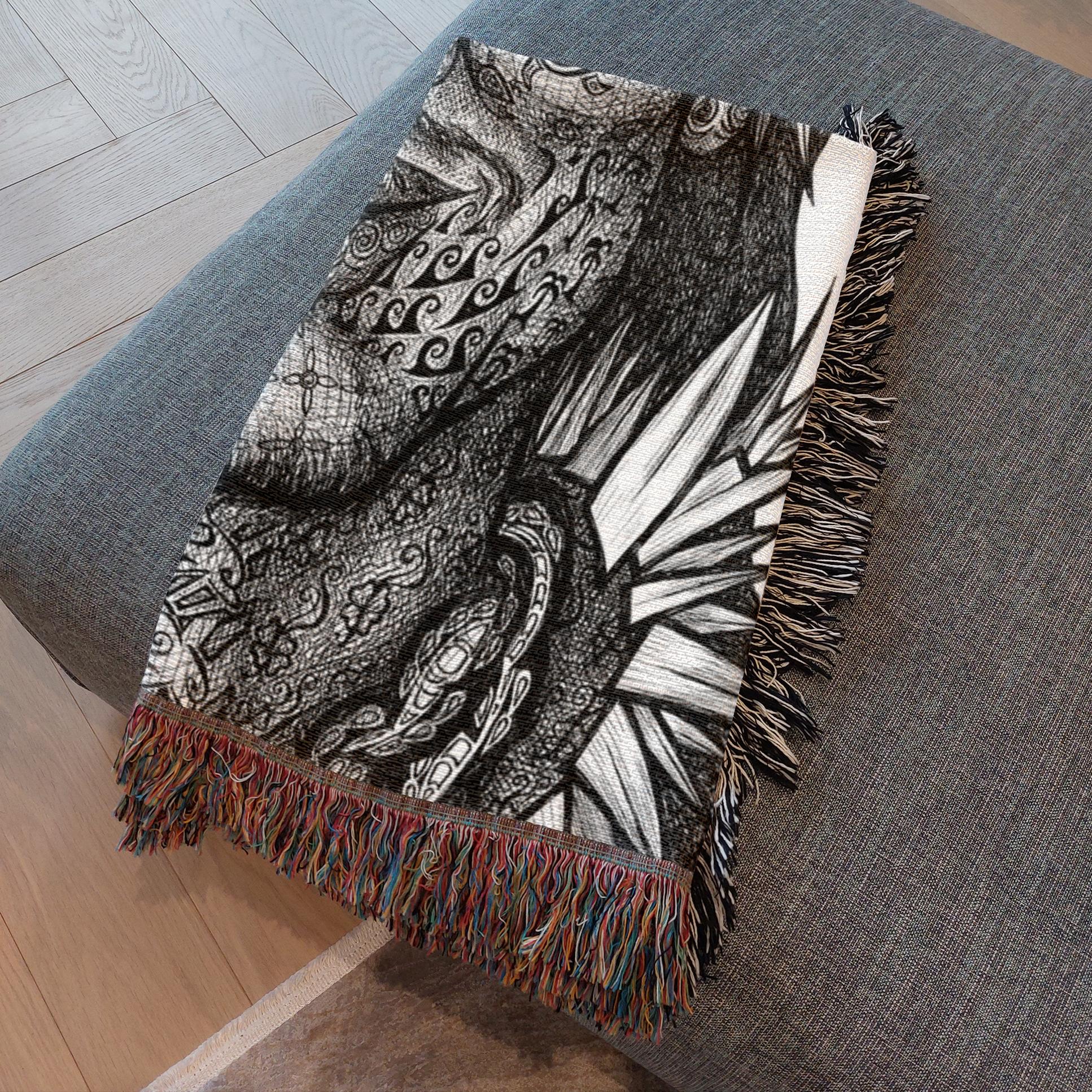 the-wisdom-keeper-of-vitality-black-white-woven-blanket – Wisdom Keepers