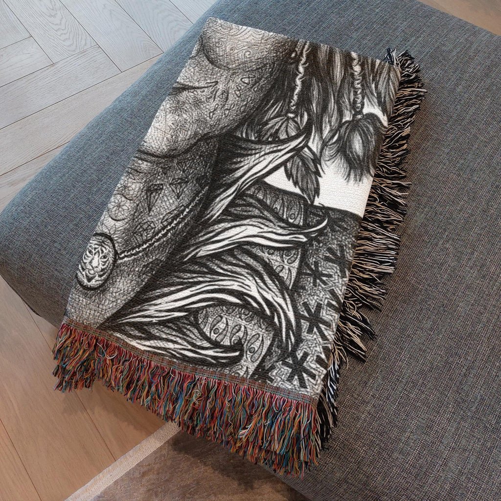 the-wisdom-keeper-of-integrity-black-white-woven-blanket – Wisdom Keepers