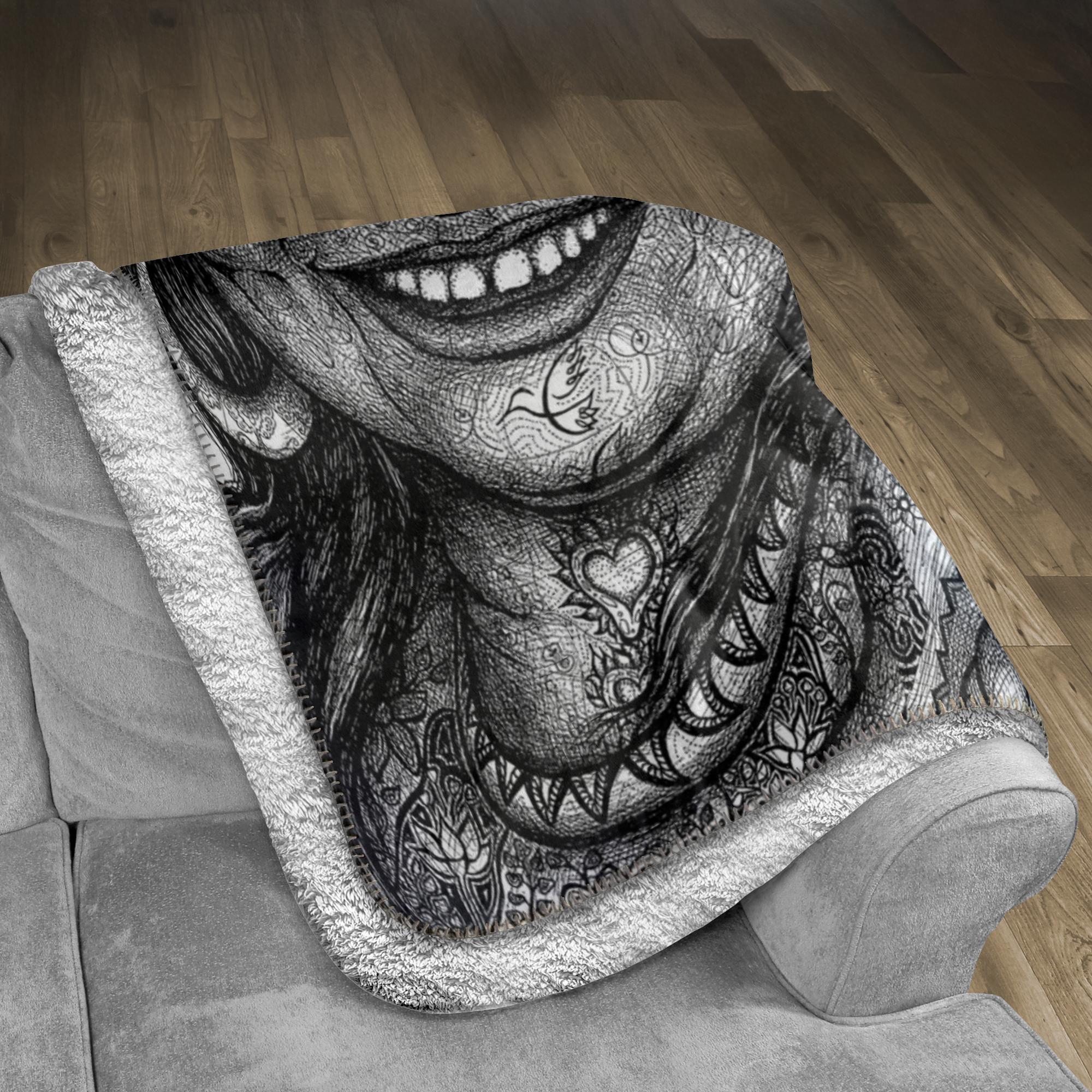 the-wisdom-keeper-of-delight-black-white-fleece-sherpa-blanket – Wisdom Keepers
