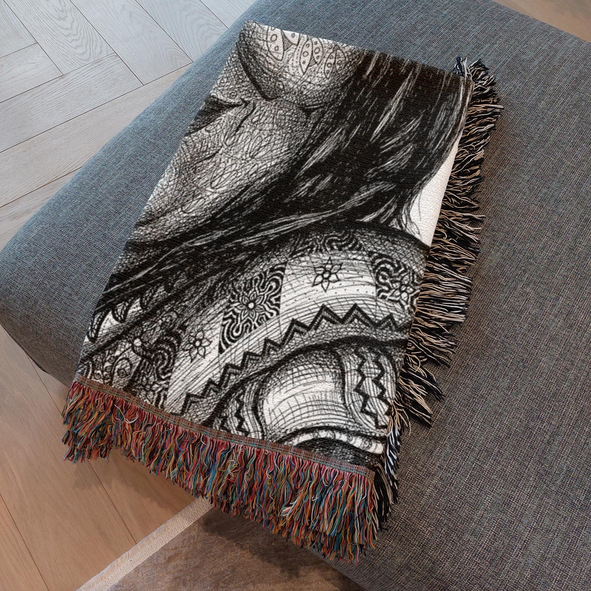 the-wisdom-keeper-of-delight-black-white-woven-blanket – Wisdom Keepers