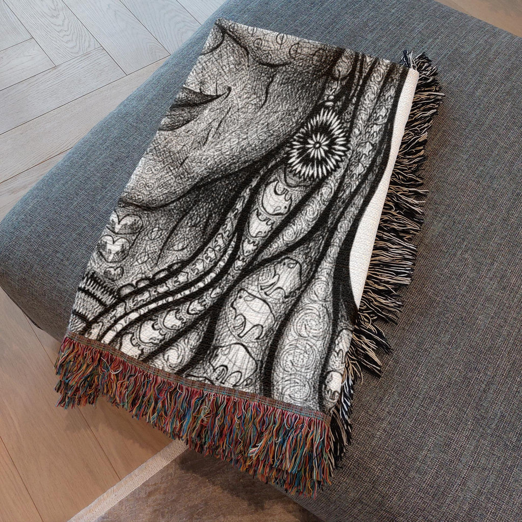 the-wisdom-keeper-of-synergy-communion-black-white-woven-blanket – Wisdom Keepers