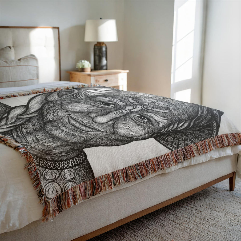 the-wisdom-keeper-of-teamwork-black-white-woven-blanket – Wisdom Keepers