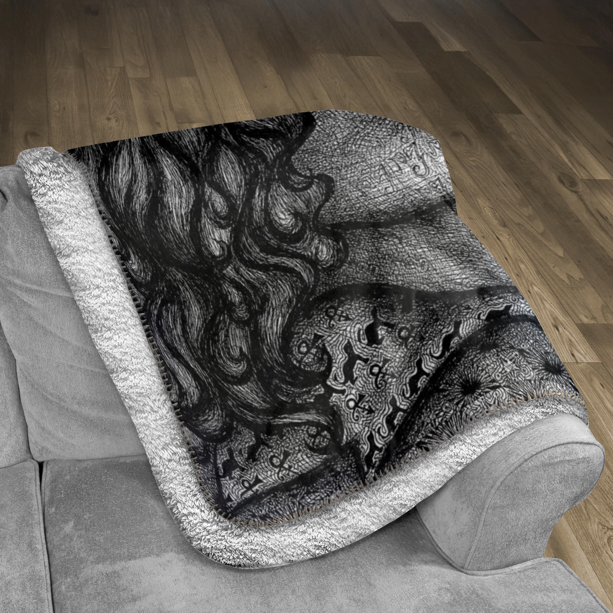 the-wisdom-keeper-of-enrichment-black-white-fleece-sherpa-blanket – Wisdom Keepers
