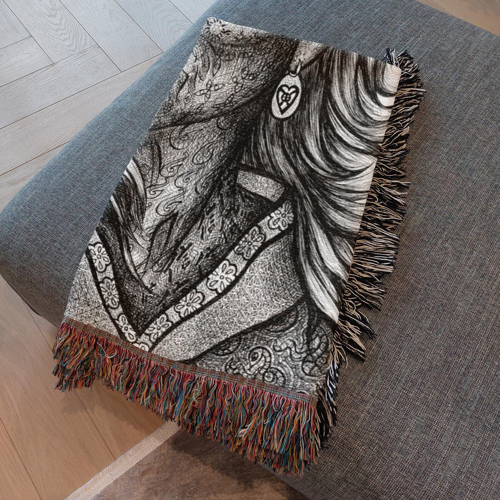 the-wisdom-keeper-of-commitment-devotion-black-white-woven-blanket – Wisdom Keepers