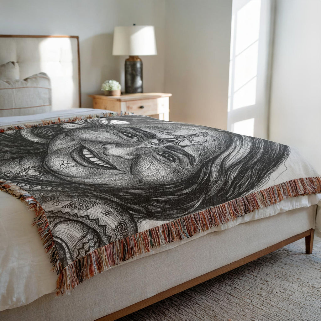 the-wisdom-keeper-of-delight-black-white-woven-blanket – Wisdom Keepers