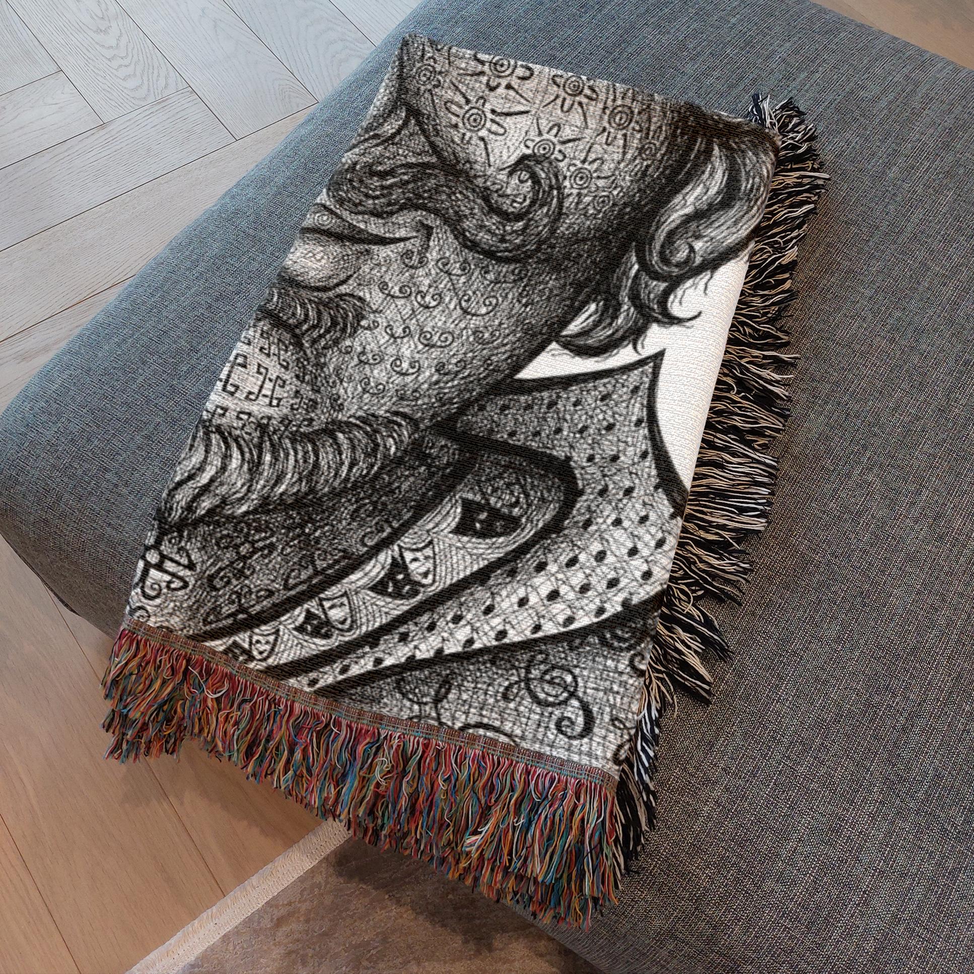 the-wisdom-keeper-of-artfulness-black-white-woven-blanket – Wisdom Keepers