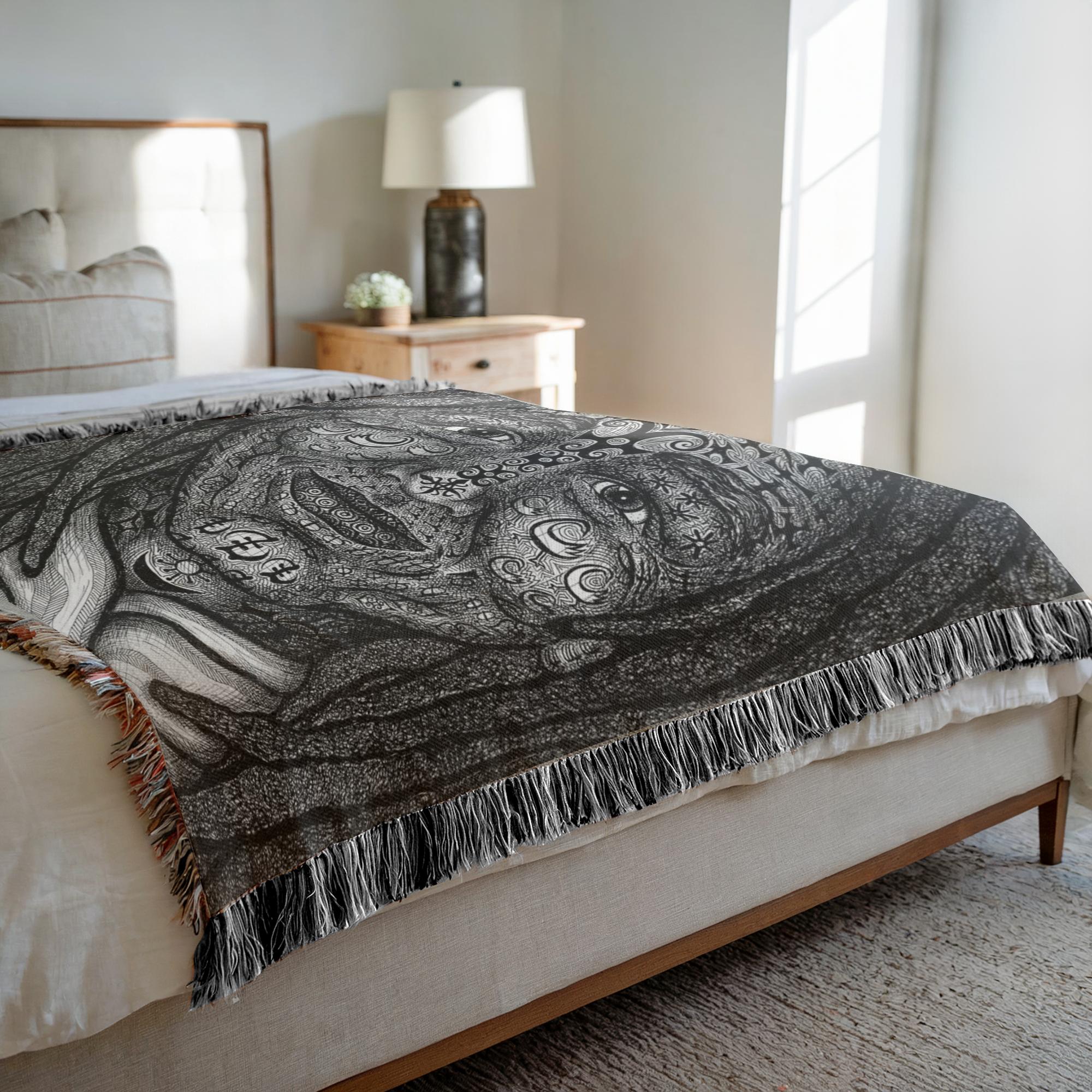 the-wisdom-keeper-of-dynamism-black-white-woven-blanket – Wisdom Keepers