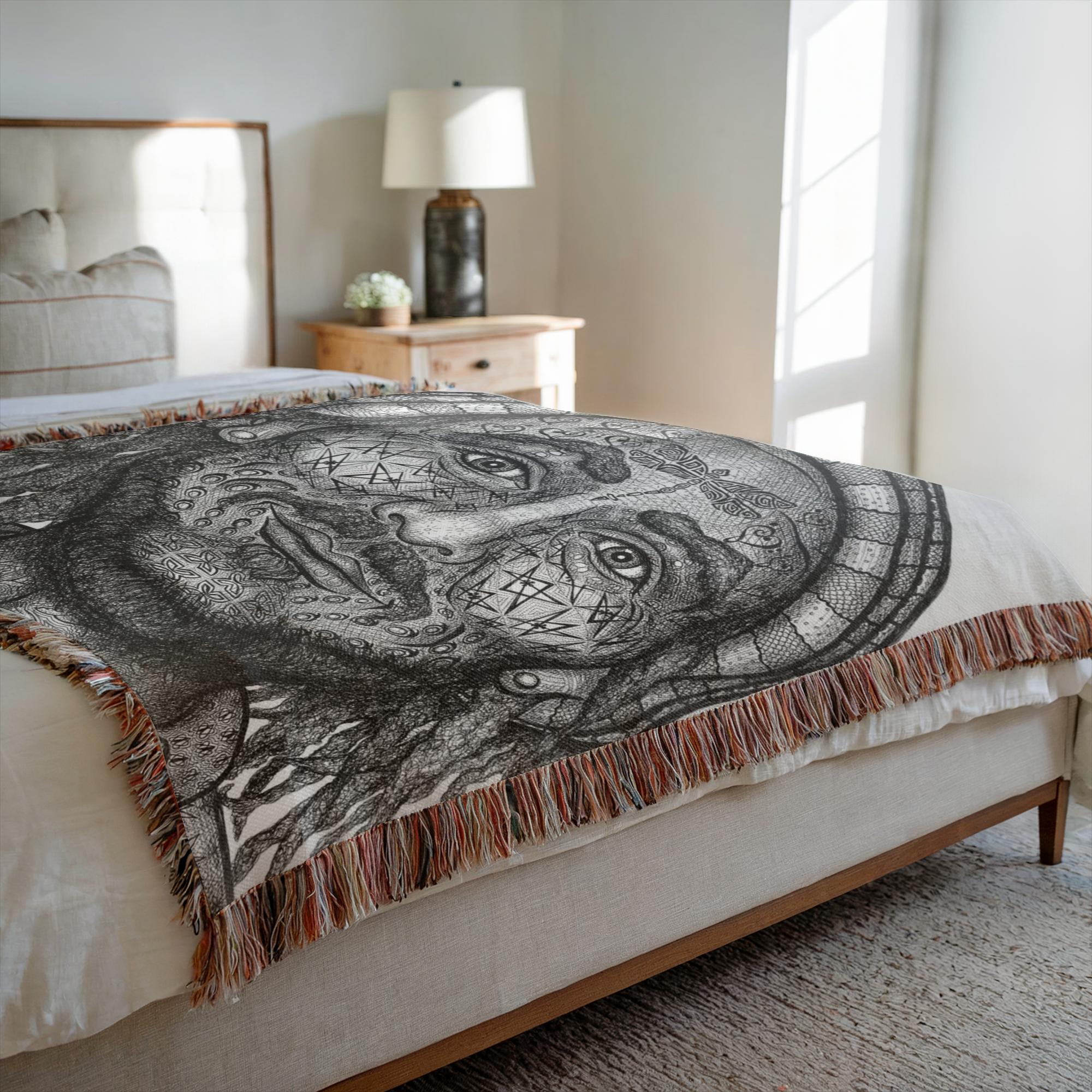 the-wisdom-keeper-of-freedom-black-white-woven-blanket – Wisdom Keepers