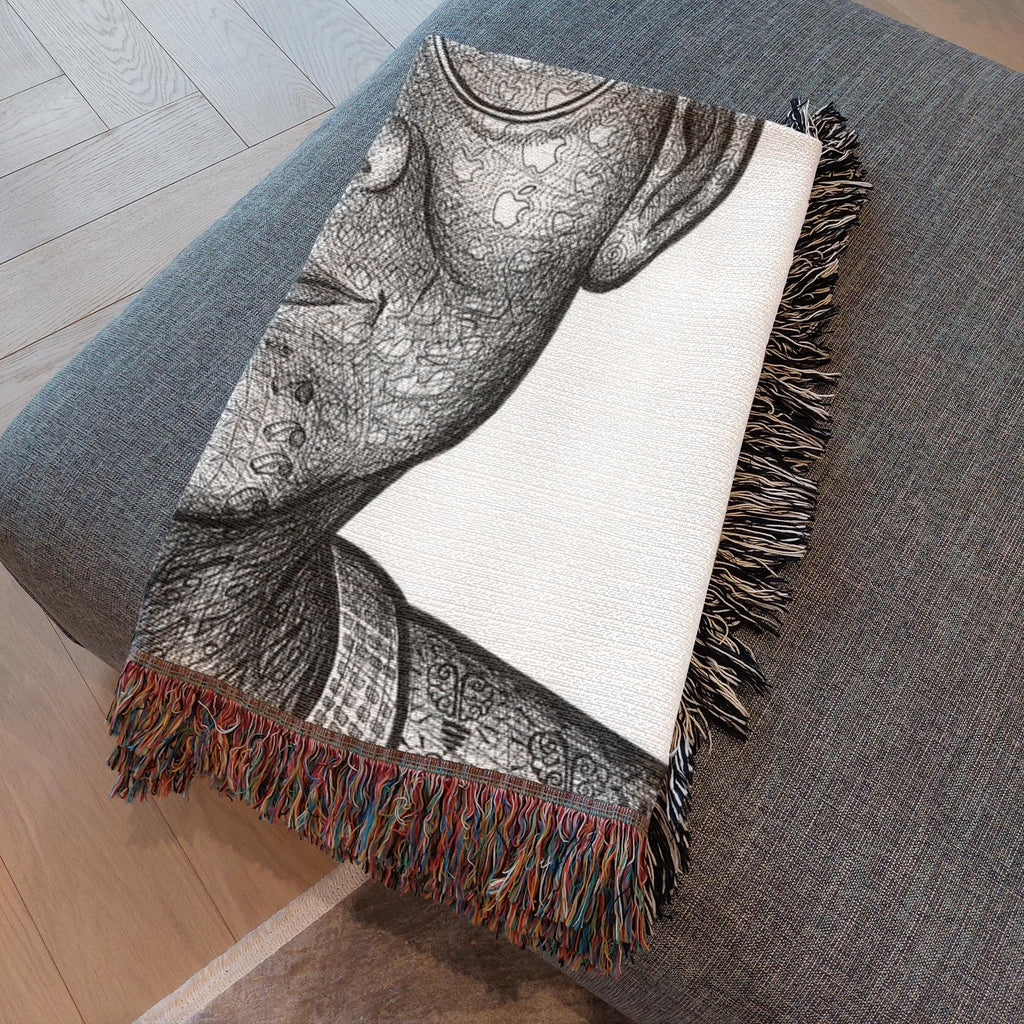 the-wisdom-keeper-of-insight-black-white-woven-blanket – Wisdom Keepers