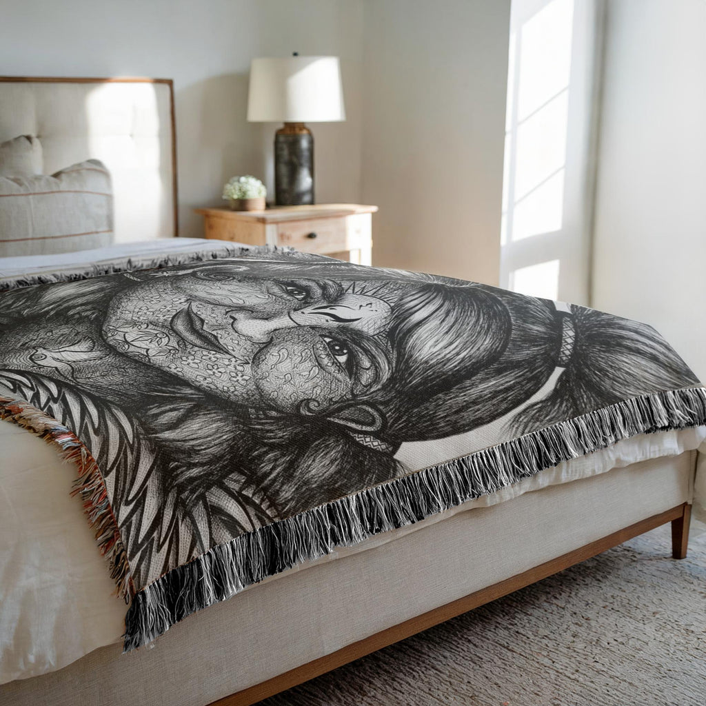 the-wisdom-keeper-of-idealism-black-white-woven-blanket – Wisdom Keepers