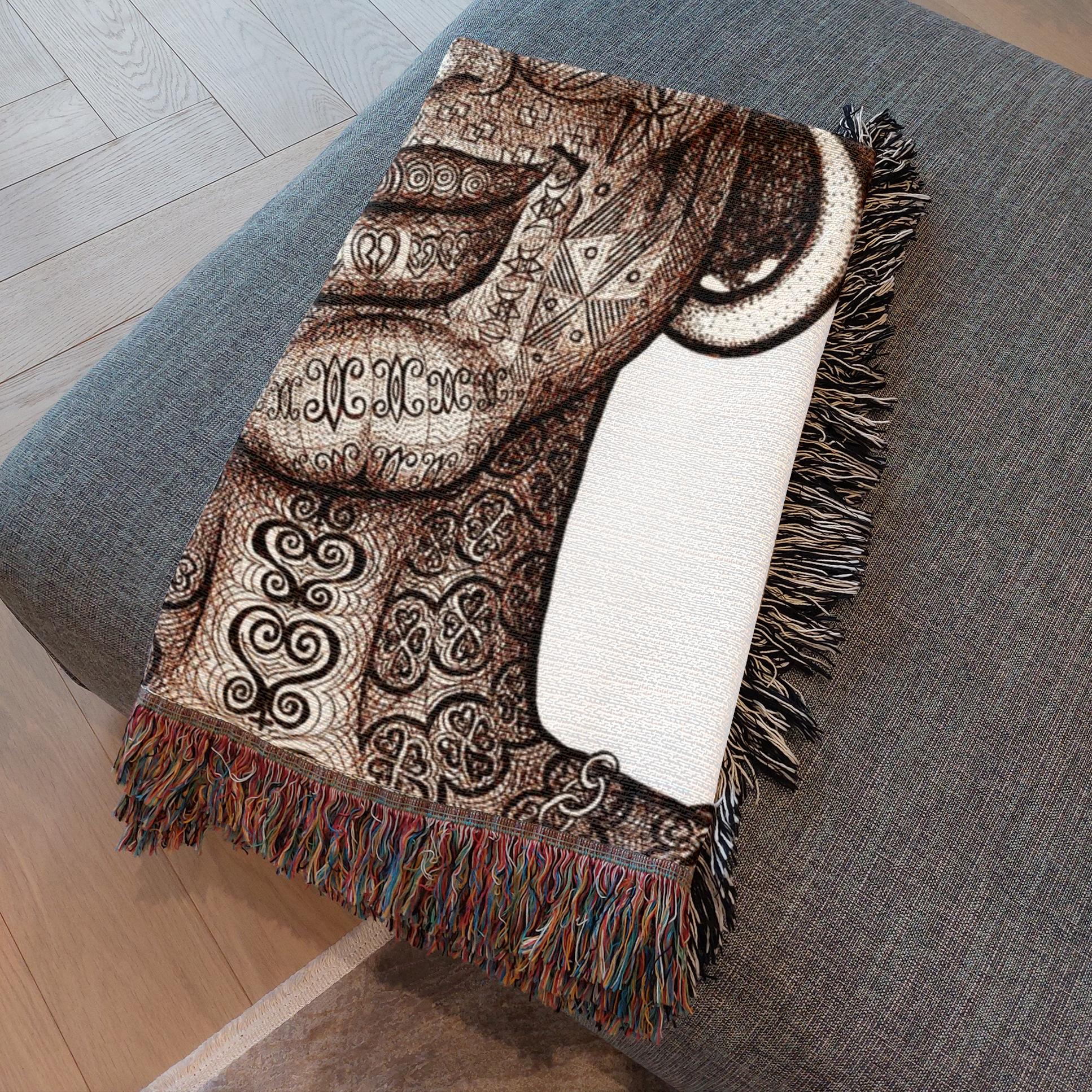 the-wisdom-keeper-of-freshness-beauty-brown-white-woven-blanket – Wisdom Keepers