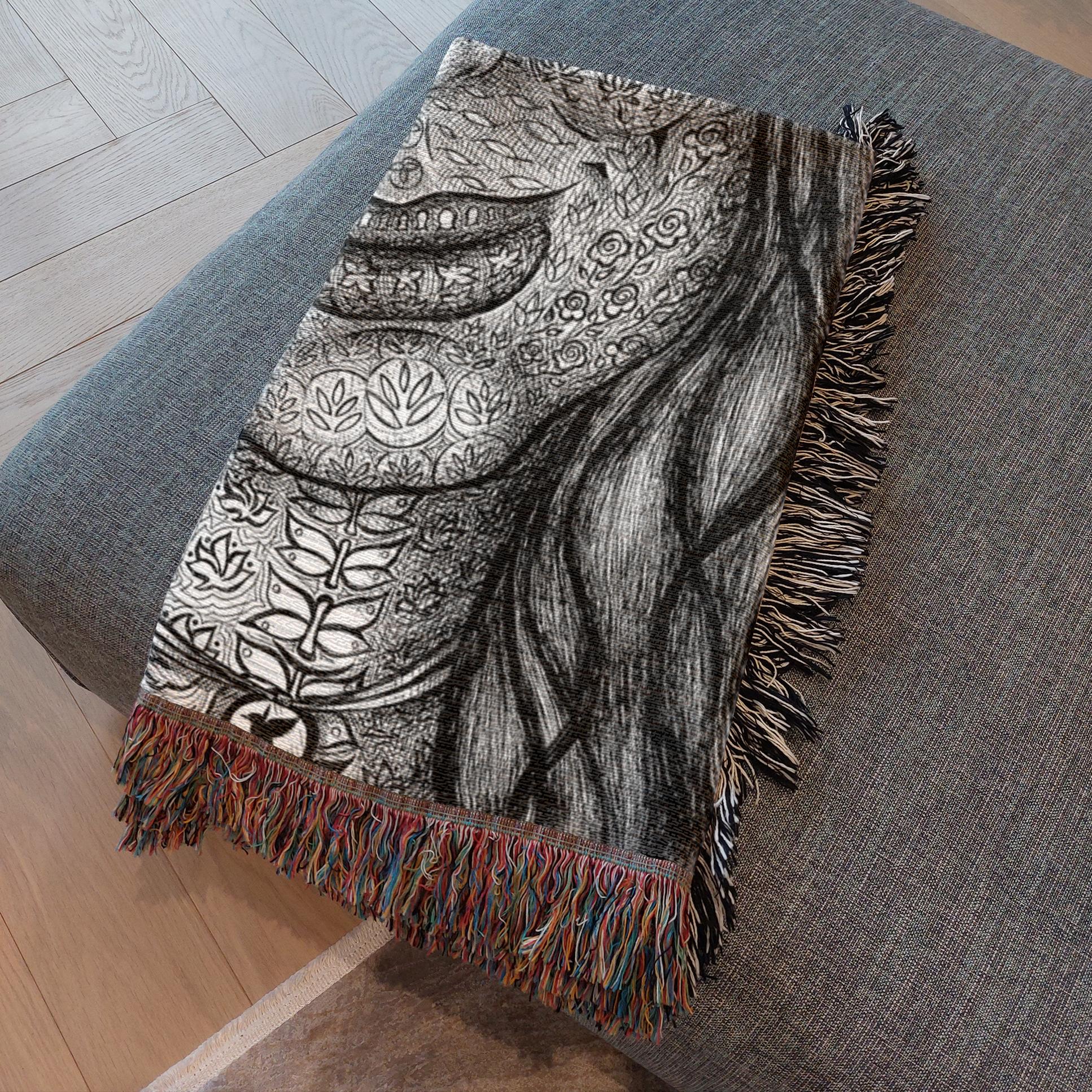 the-wisdom-keeper-of-imagination-black-white-woven-blanket – Wisdom Keepers