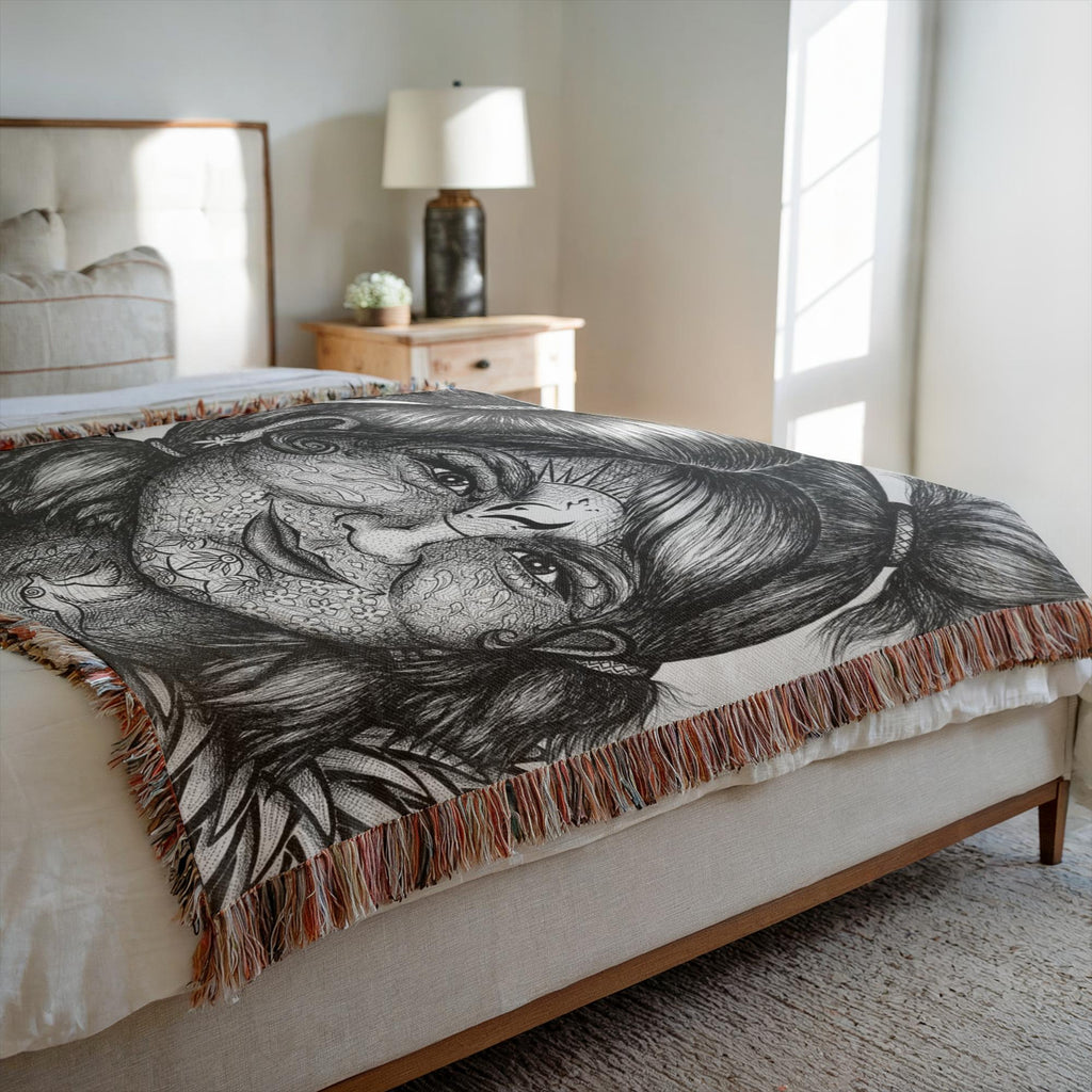 the-wisdom-keeper-of-idealism-black-white-woven-blanket – Wisdom Keepers